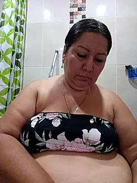 Brenda Berck  online show from November 14, 2025, 12:37 pm