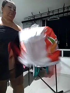 Snapshot of Brenda_Berck_ chatting on March 7, 2026, 10:12 am Brenda Berck online show from March 7, 2026, 10:12 am