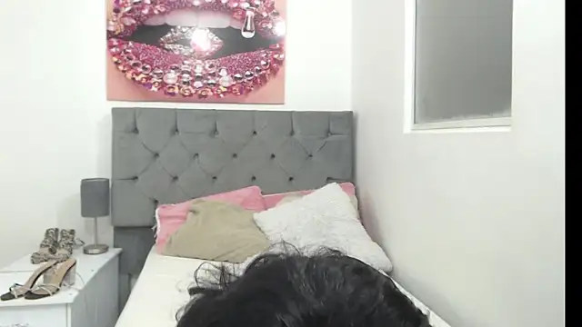 kirajohnson online show from February 20, 2026, 11:11 am