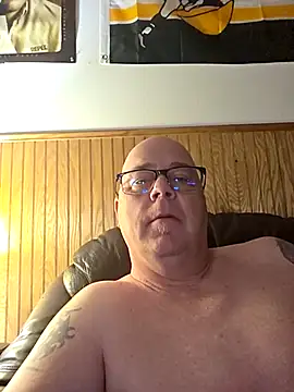 horny4you1 online show from November 19, 2025, 12:05 pm