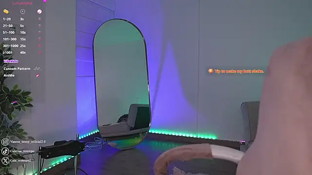 Snapshot of CATALINA_RESTREPO chatting on March 22, 2025, 2:05 am CATALINA RESTREPO online show from March 22, 2025, 2:05 am