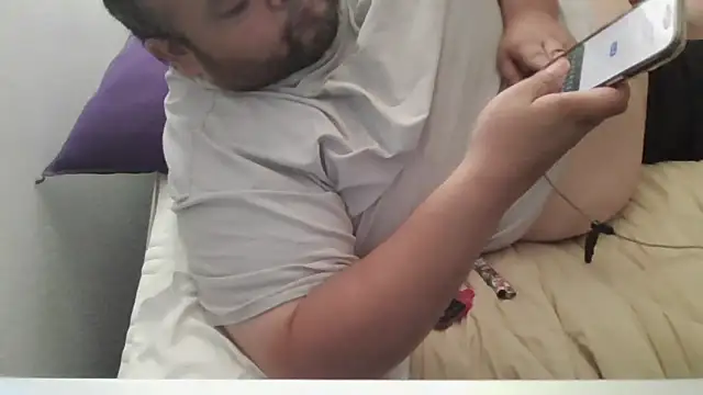 Snapshot of Pantychubs69 chatting on October 11, 2025, 4:05 pm Pantychubs69 online show from October 11, 2025, 4:05 pm