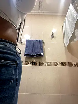 Fancyxlove online show from November 10, 2025, 12:48 pm