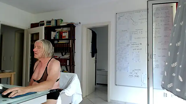 Snapshot of Sokrates3 chatting on July 11, 2026, 11:46 am Sokrates3 online show from July 11, 2026, 11:46 am