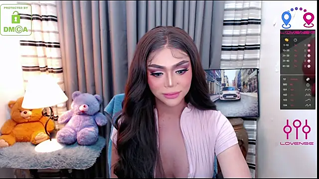 Fantacyoflove online show from October 7, 2025, 8:50 pm