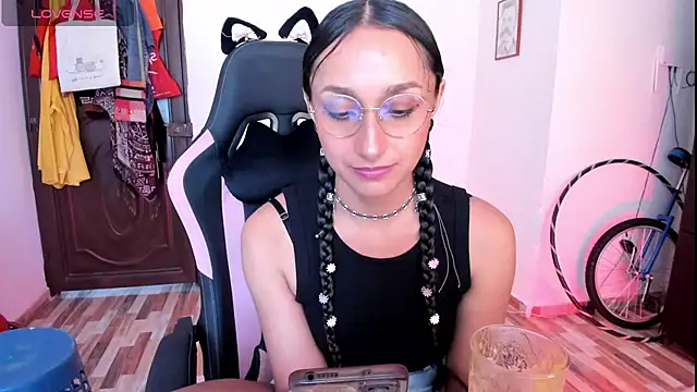 adrena 10 online show from April 27, 2026, 4:27 pm