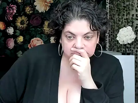 Exotic-Melons online show from December 18, 2025, 11:22 pm