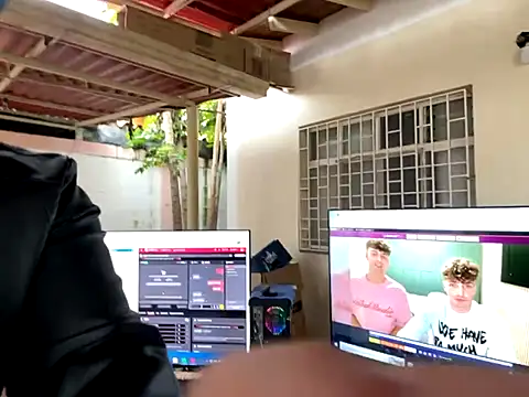 simon and david online show from October 11, 2025, 8:29 pm