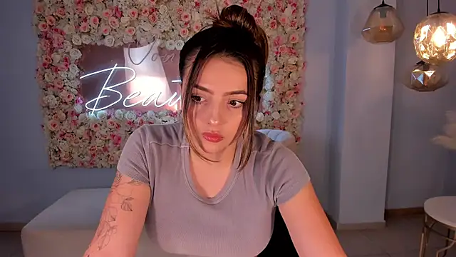 AmyWood online show from December 24, 2024, 2:10 am