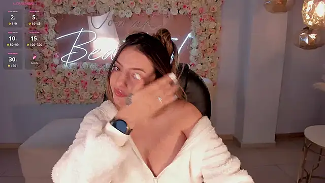 AmyWood online show from December 24, 2024, 5:27 am