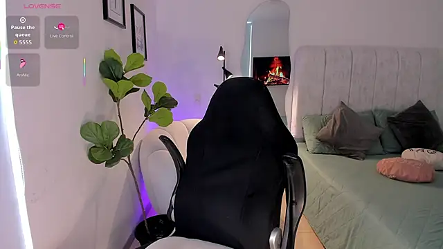 AmyWood online show from April 3, 2026, 9:02 pm