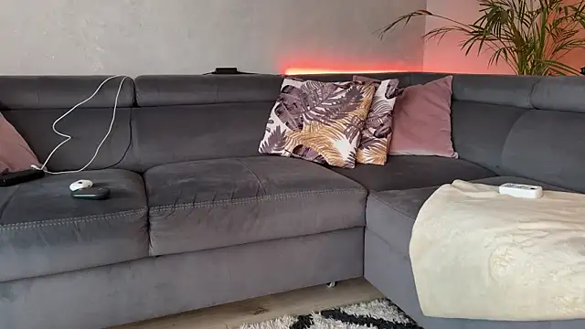 Anna Passion online show from October 27, 2025, 8:18 am