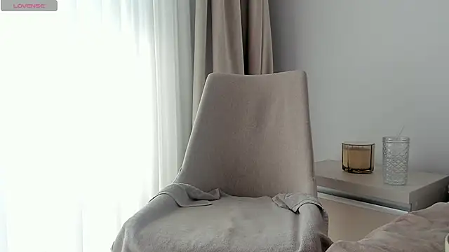 Snapshot of VickyStonee chatting on May 3, 2026, 8:42 am VickyStonee online show from May 3, 2026, 8:42 am