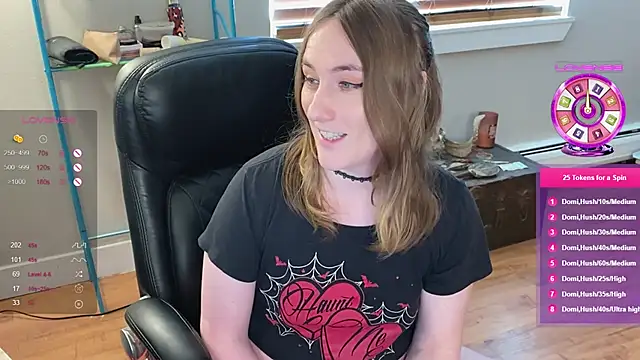 luluvaladon online show from February 24, 2025, 8:25 pm