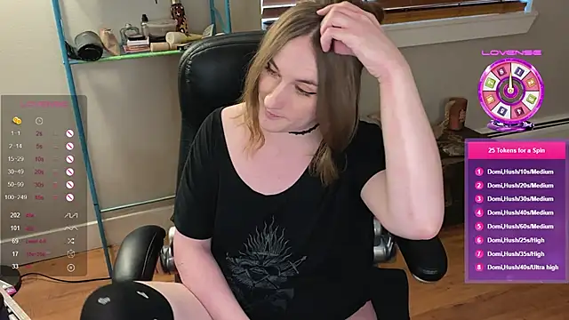 luluvaladon online show from March 3, 2025, 11:56 pm