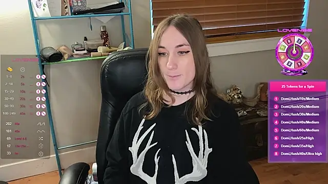 luluvaladon online show from March 5, 2025, 12:27 am