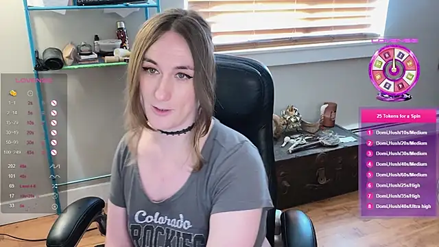 luluvaladon online show from March 10, 2025, 10:24 pm