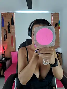 YOURSDEBORA online show from February 23, 2025, 8:55 pm