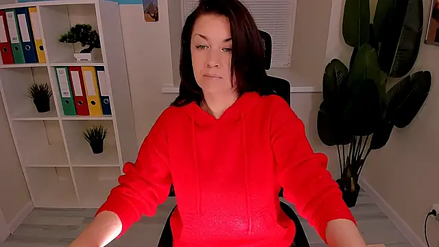 AnaMills online show from November 29, 2025, 3:04 pm