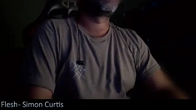  x rated  online show from December 12, 2024, 4:32 pm