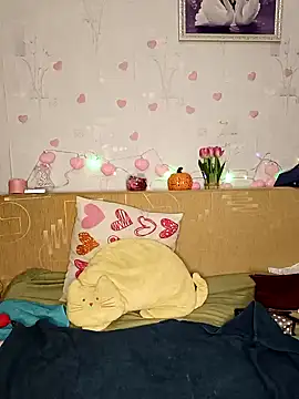 Snapshot of Katti_Kissa chatting on December 24, 2024, 2:01 pm Katti Kissa online show from December 24, 2024, 2:01 pm