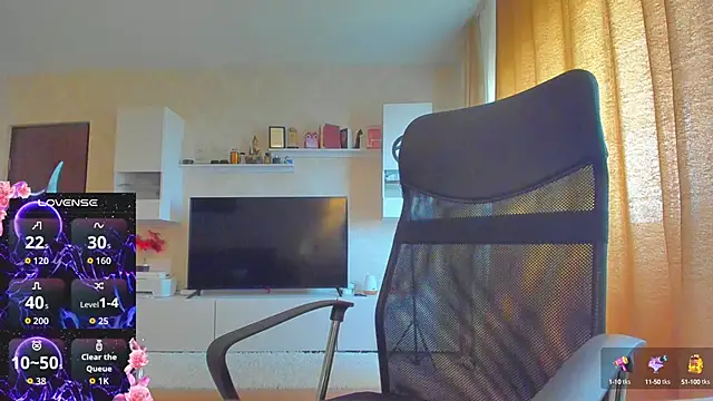 hot evil queen online show from September 30, 2025, 11:15 am