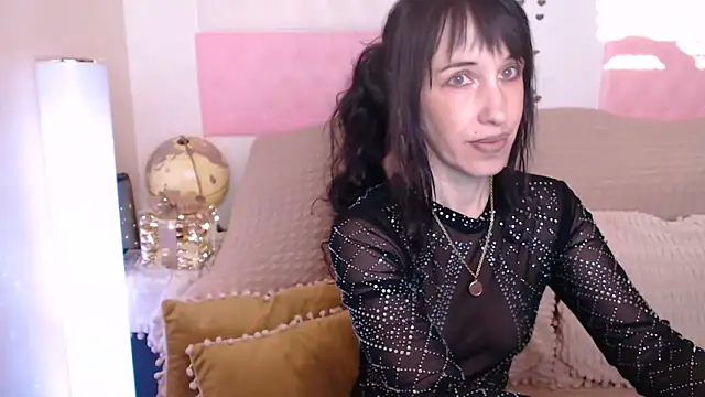 -carla- online show from December 11, 2024, 8:36 am