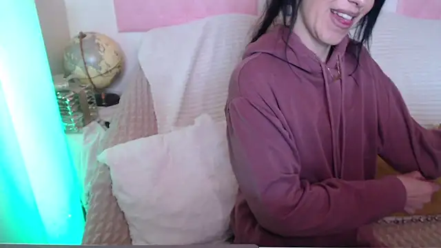 -carla- online show from April 13, 2026, 3:50 pm