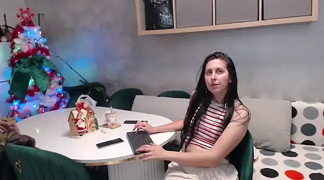 lolyforyou online show from December 10, 2024, 11:32 am