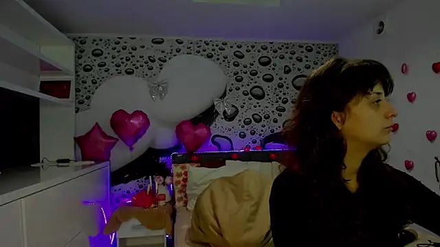 AlmaFancy online show from February 13, 2026, 6:53 am