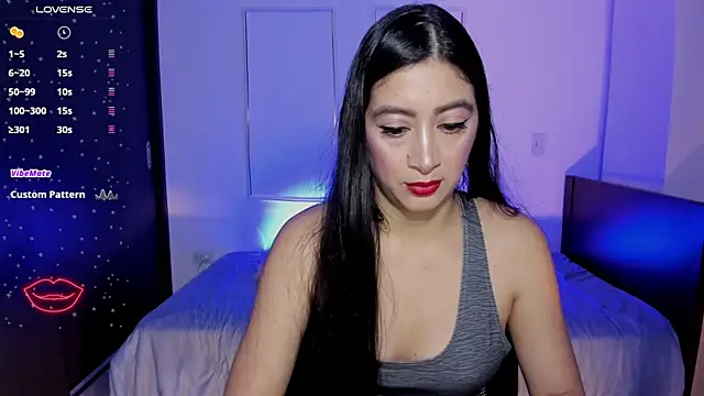 Snapshot of MeganWhite3 chatting on March 26, 2026, 1:44 am MeganWhite3 online show from March 26, 2026, 1:44 am
