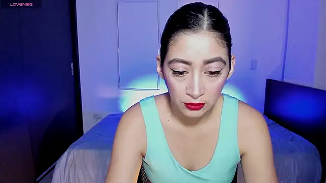 Snapshot of MeganWhite3 chatting on March 28, 2026, 2:22 am MeganWhite3 online show from March 28, 2026, 2:22 am
