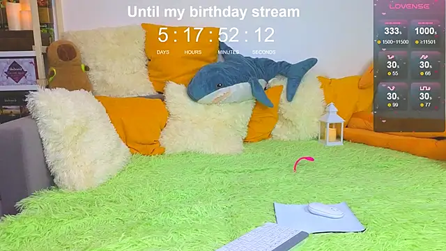 Snapshot of LandelRay chatting on February 10, 2026, 9:08 pm LandelRay online show from February 10, 2026, 9:08 pm