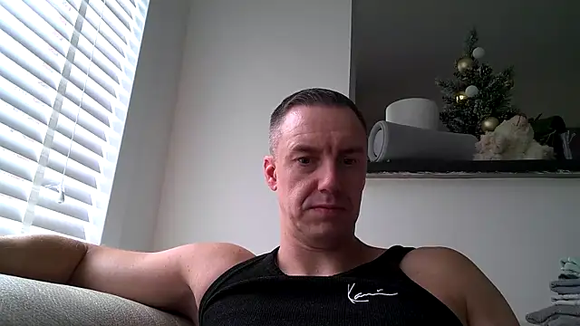 ploki2180 online show from January 11, 2026, 12:43 pm