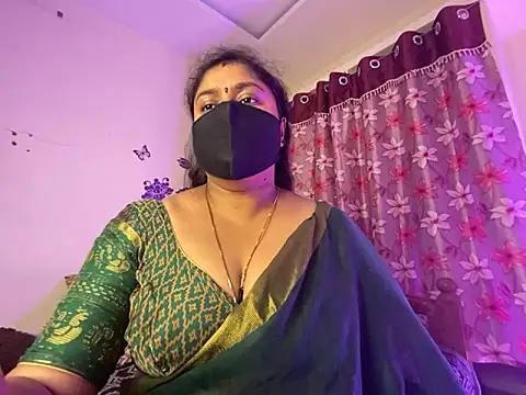 Love 4Sex online show from April 14, 2026, 5:35 am