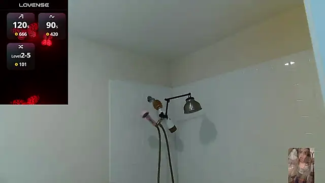 Snapshot of Blondiewithanass chatting on July 10, 2026, 11:51 pm Blondiewithanass online show from July 10, 2026, 11:51 pm