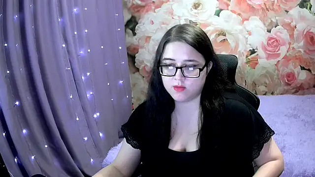 Snapshot of OverseerX chatting on September 28, 2025, 8:58 pm OverseerX online show from September 28, 2025, 8:58 pm