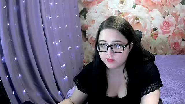 Snapshot of OverseerX chatting on September 29, 2025, 7:08 pm OverseerX online show from September 29, 2025, 7:08 pm