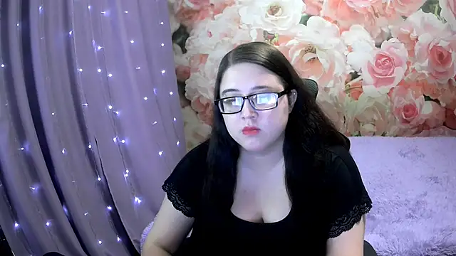 Snapshot of OverseerX chatting on October 7, 2025, 9:34 pm OverseerX online show from October 7, 2025, 9:34 pm