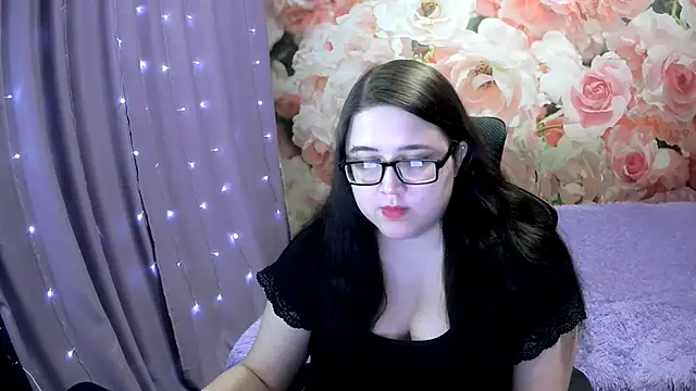 Snapshot of OverseerX chatting on October 9, 2025, 11:58 pm OverseerX online show from October 9, 2025, 11:58 pm