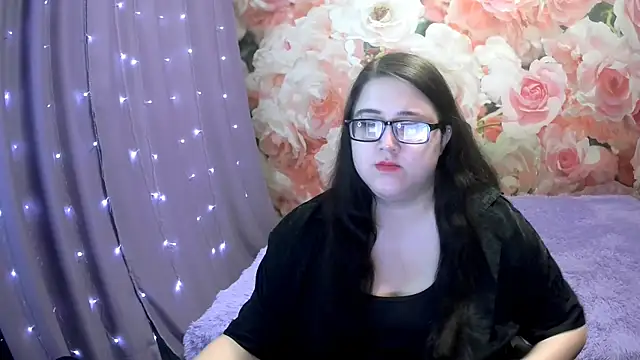 Snapshot of OverseerX chatting on October 22, 2025, 10:09 pm OverseerX online show from October 22, 2025, 10:09 pm