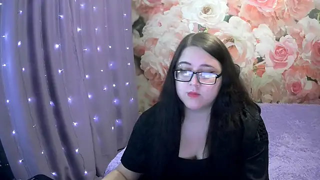 Snapshot of OverseerX chatting on October 23, 2025, 8:51 pm OverseerX online show from October 23, 2025, 8:51 pm