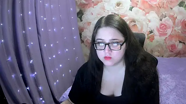 Snapshot of OverseerX chatting on October 28, 2025, 4:53 pm OverseerX online show from October 28, 2025, 4:53 pm