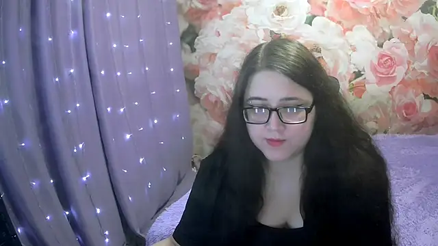 Snapshot of OverseerX chatting on October 29, 2025, 9:27 pm OverseerX online show from October 29, 2025, 9:27 pm