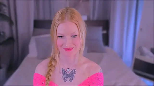 Laly Peach online show from December 25, 2024, 1:10 am