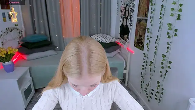 Laly Peach online show from January 21, 2025, 3:43 pm