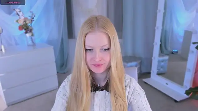 Laly Peach online show from January 28, 2025, 3:57 pm