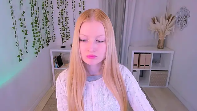 Laly Peach online show from February 27, 2025, 4:21 pm