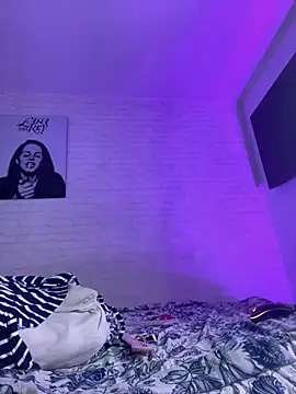 Snapshot of Niky_Love chatting on December 15, 2024, 9:13 am Niky Love online show from December 15, 2024, 9:13 am