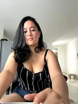 Nina lovi online show from October 29, 2025, 7:15 pm